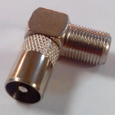 Разъем угловой P925 ТВ-папа - F-мама